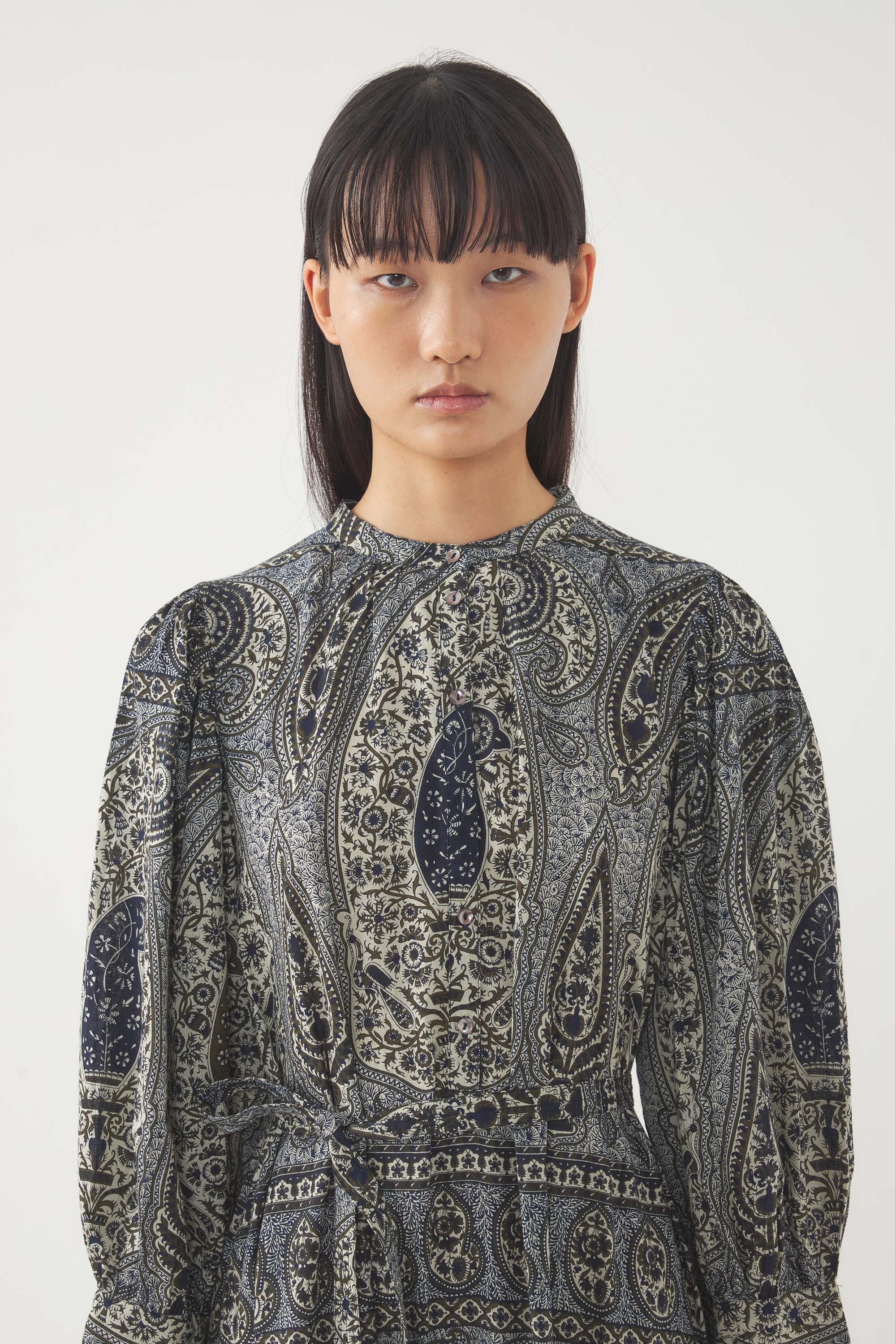 Robe Taya