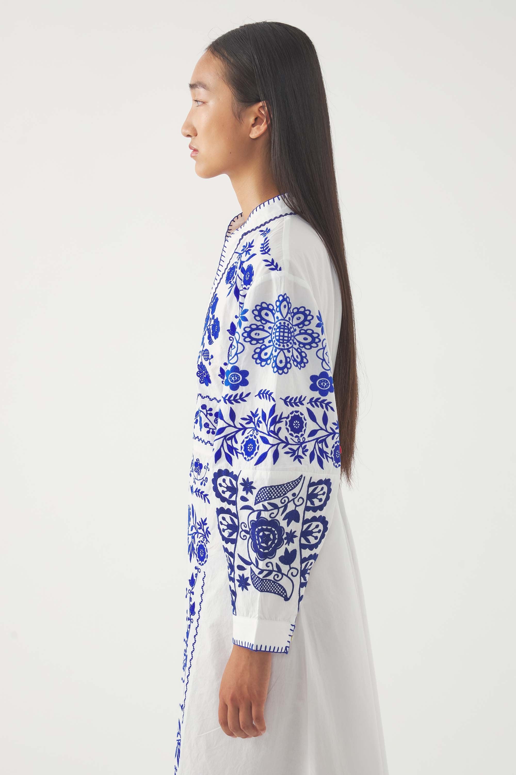 Robe longue brodée Mamie