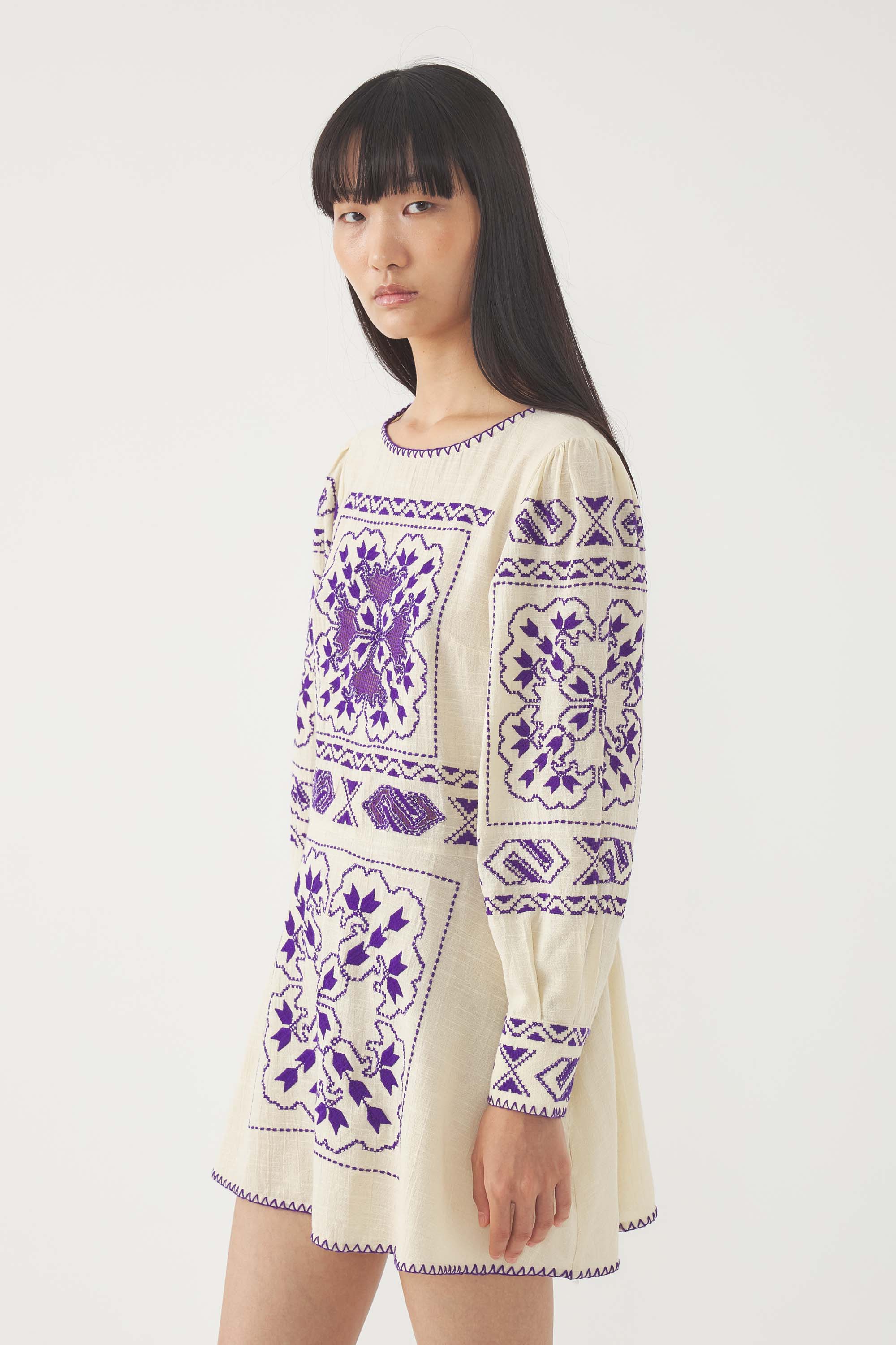 Robe brodée Milos