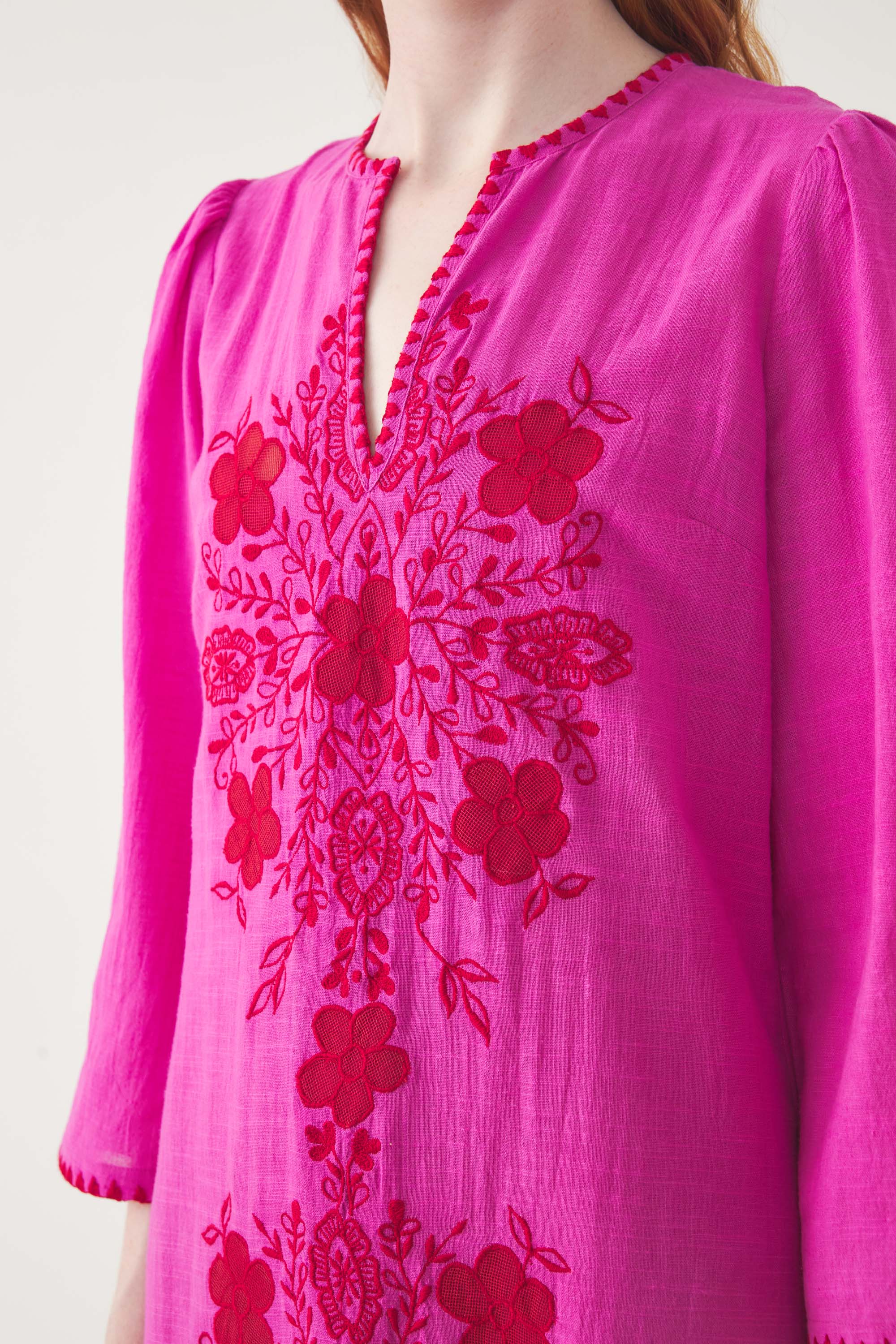 Robe longue brodée Vahani